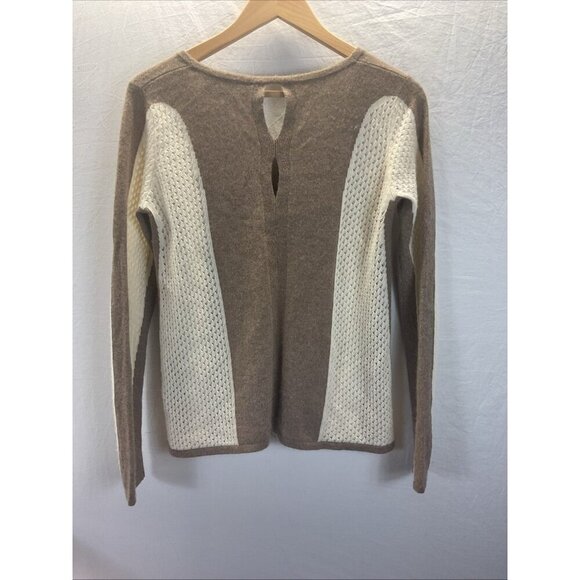 Quinn 100% cashmere tan Ivory crochet color block keyhole sweater size S - Picture 3 of 10